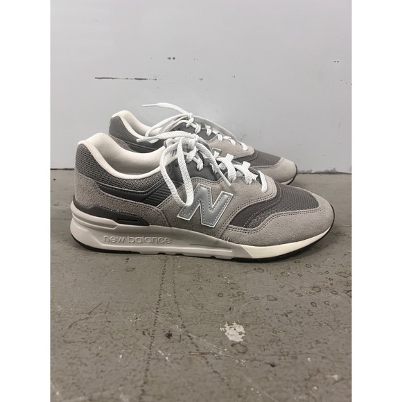 New Balance 997H CM997HCA Sneaker Mens US 8.5D Marblehead Suede Lifestyle Shoes